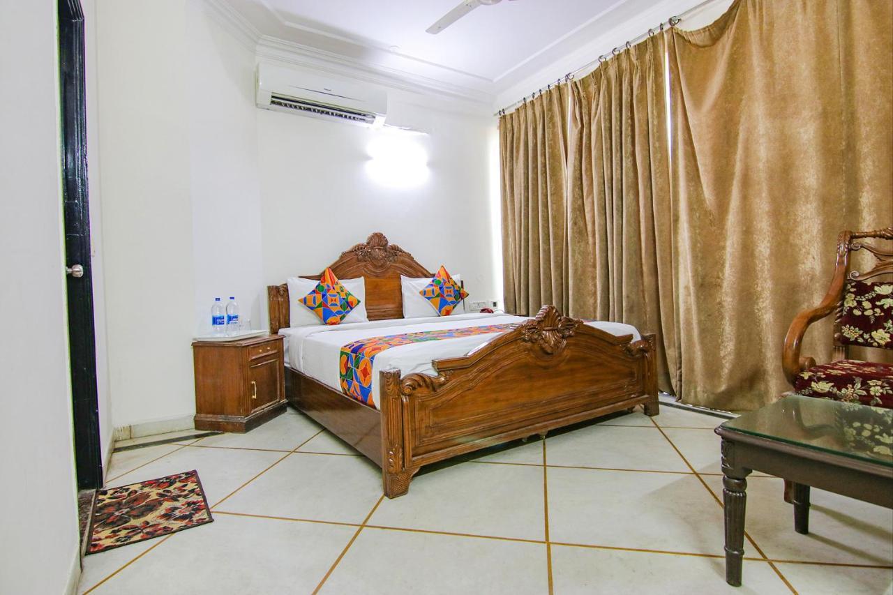 Fabhotel Singh Suite Gurgáon Exteriér fotografie